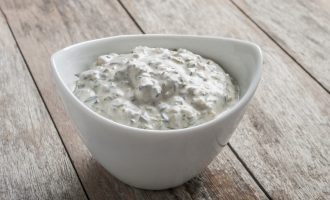 How to Make Creamy garlic herb sauce - 1 7
